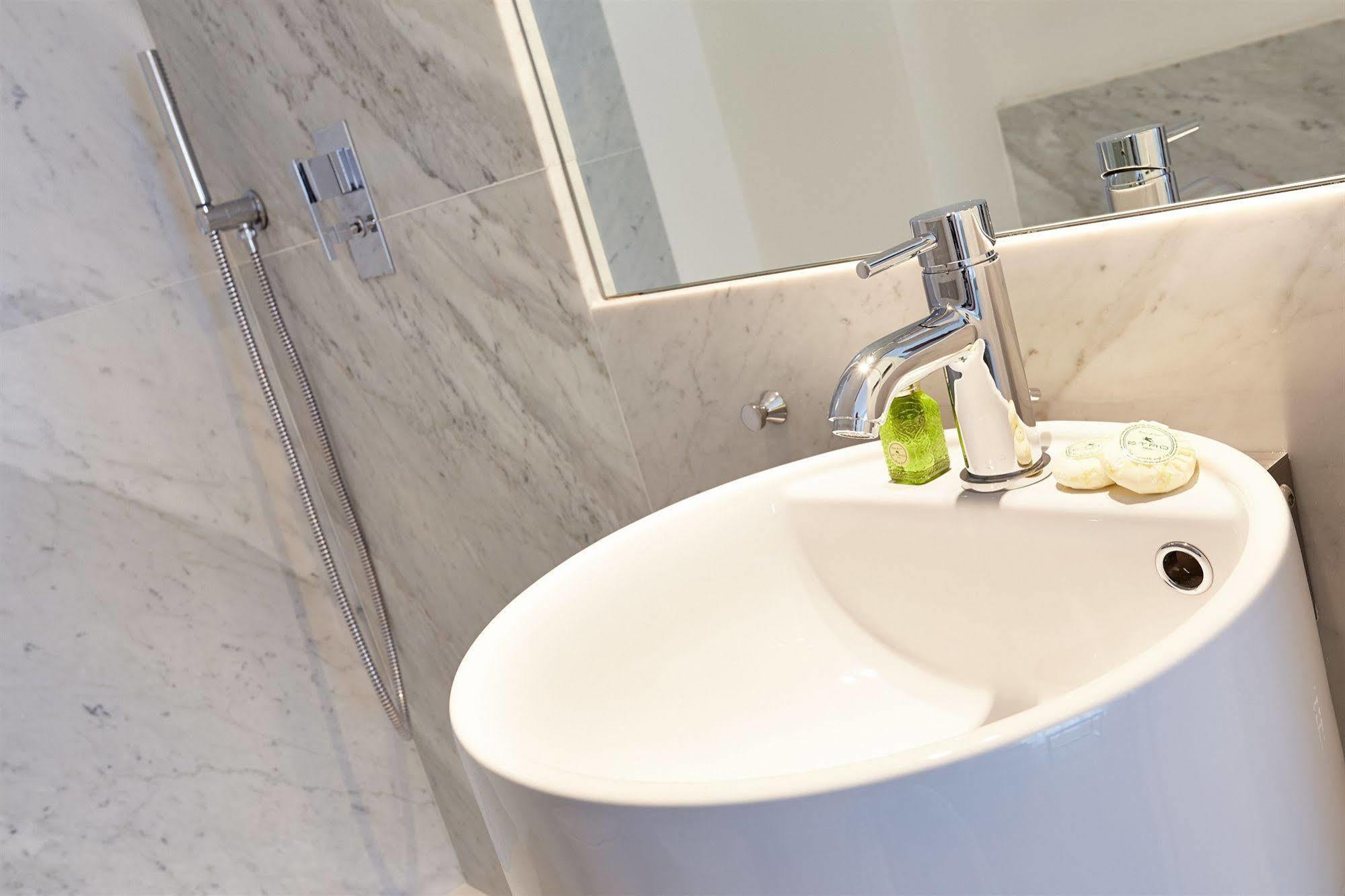 Suite Home Moncada Palermo Ngoại thất bức ảnh